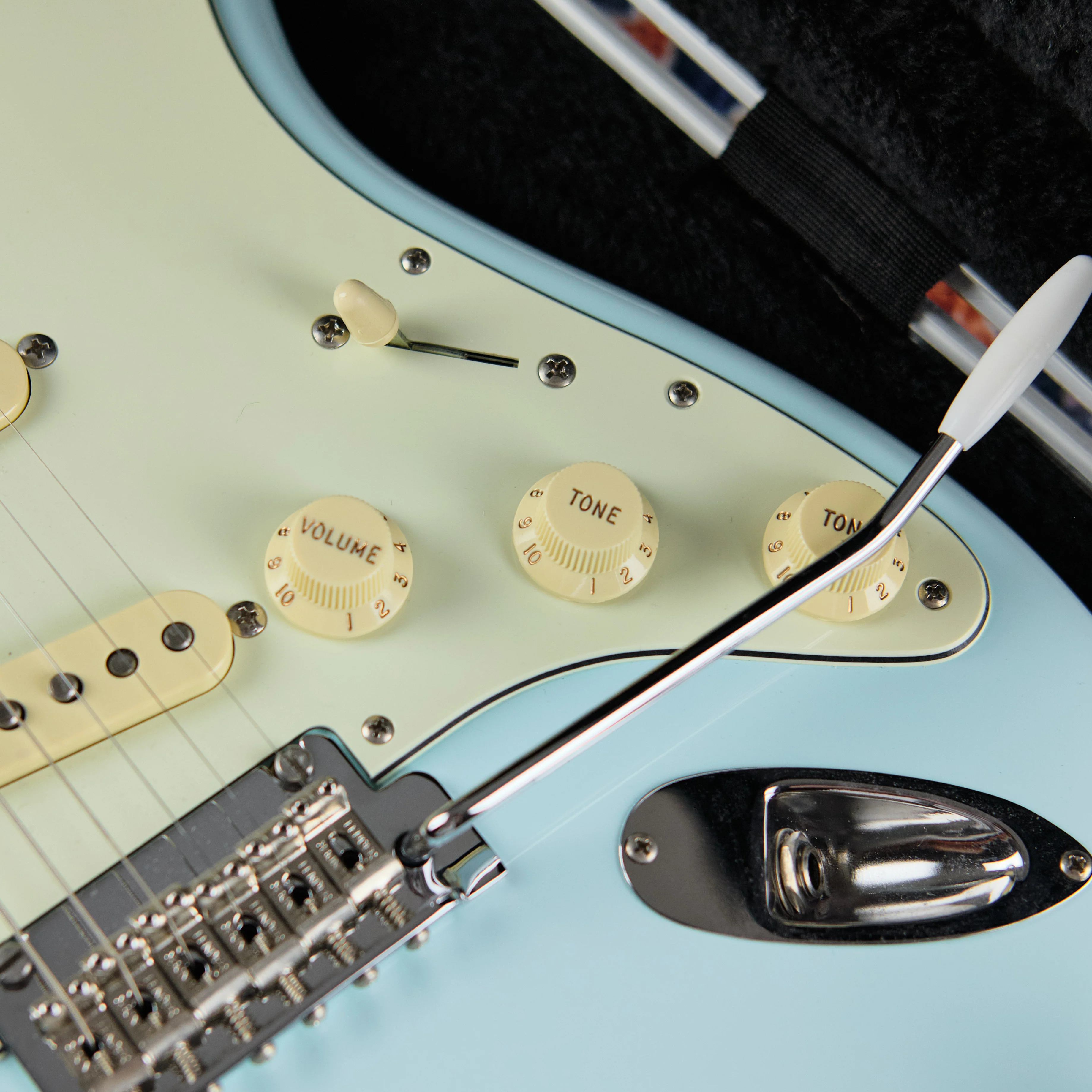 2021 Fender Japan Hybrid '60s Stratocaster Daphne Blue Refin - Image 6