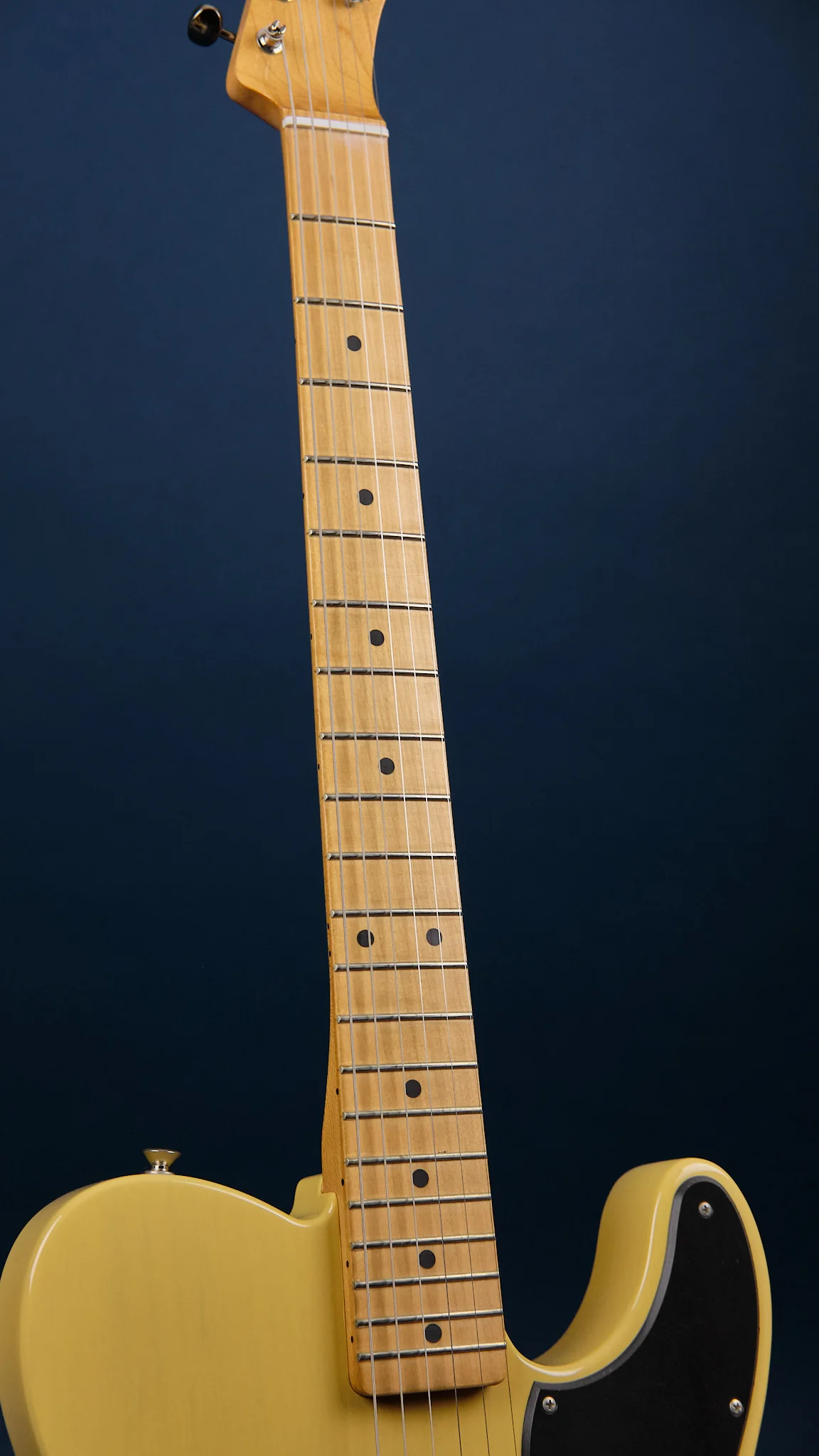 2021 Fender Noventa Telecaster Vintage Blonde - Image 3