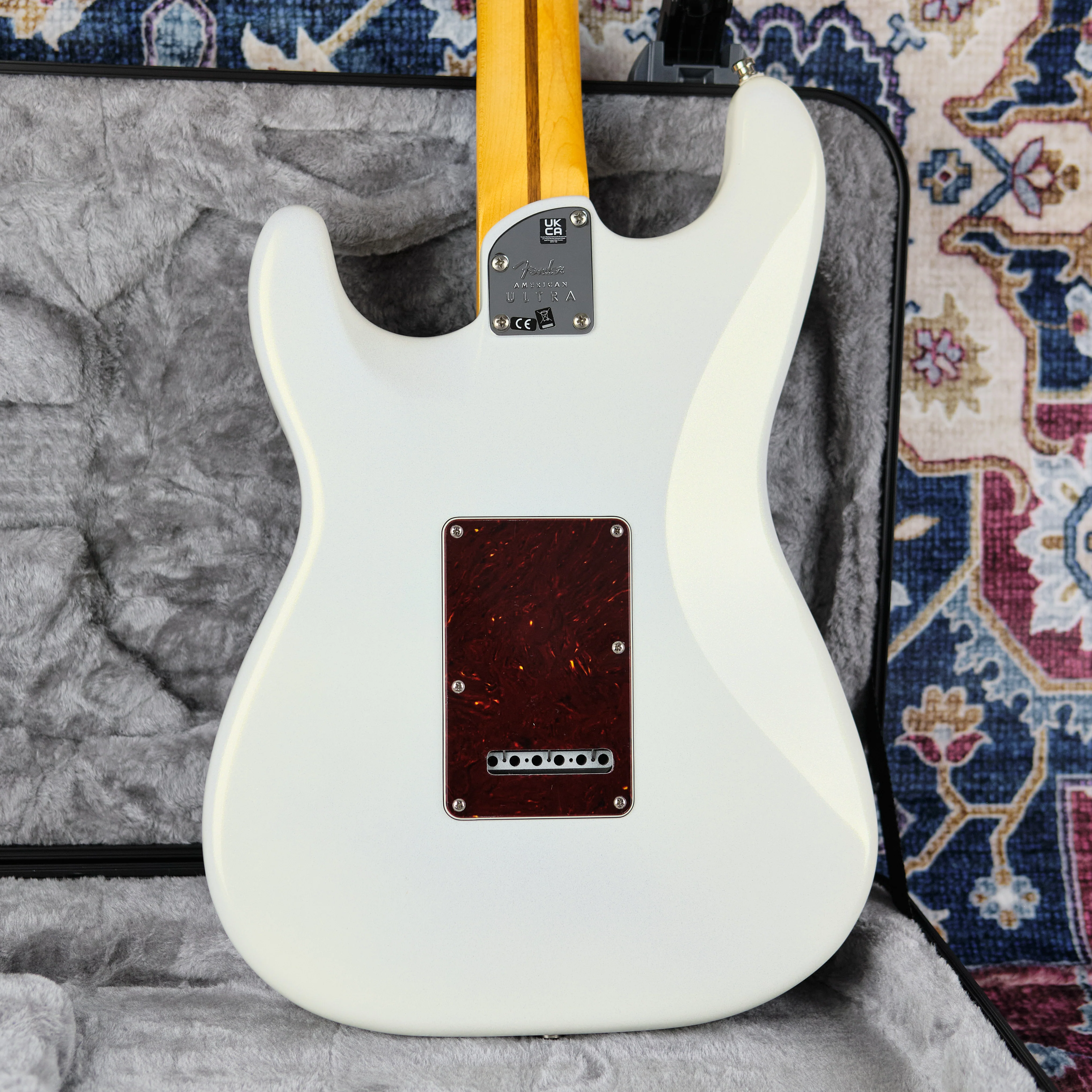 2022 Fender American Ultra Stratocaster Arctic Pearl - Image 3