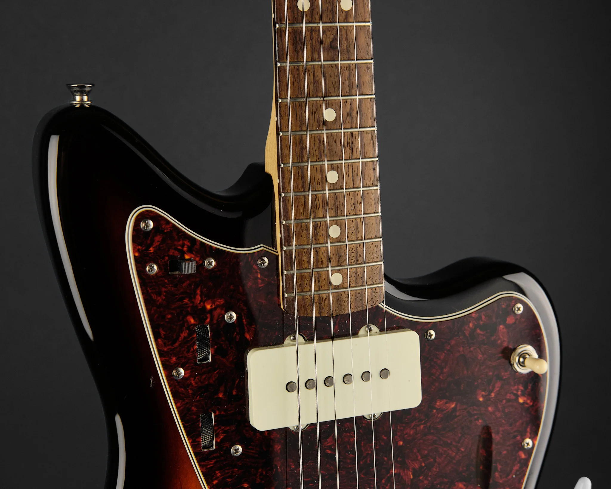2022 Fender MIJ Heritage '60s Jazzmaster Sunburst - Image 9