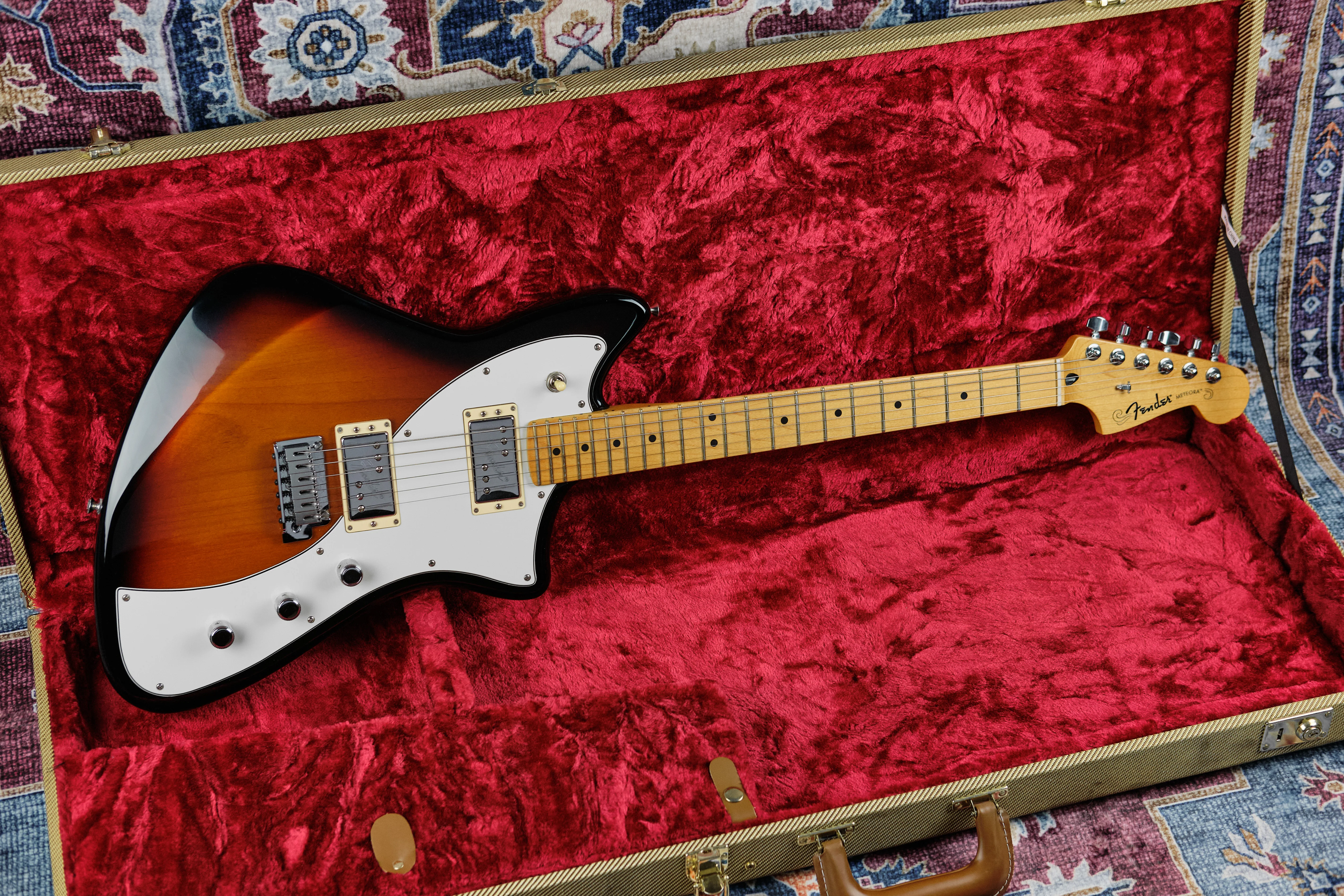 2022 Fender Player Plus Meteora HH Sunburst - Image 3
