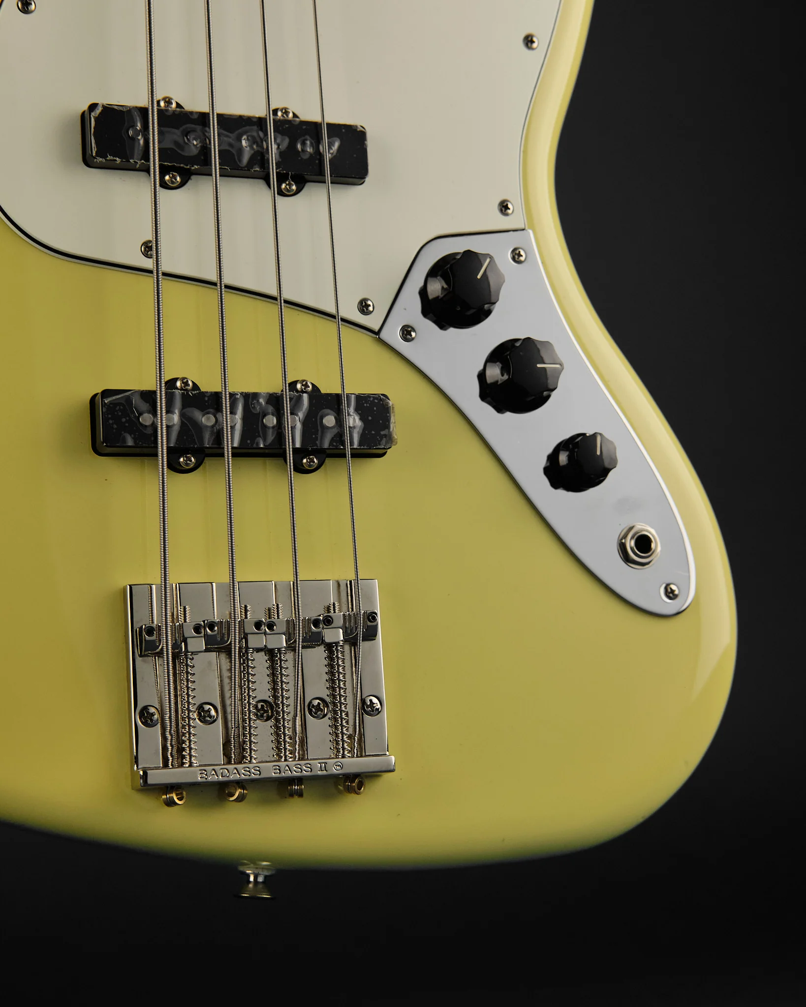 2025 Fender Player II Jazz Bass Hialeah Yellow - Image 9