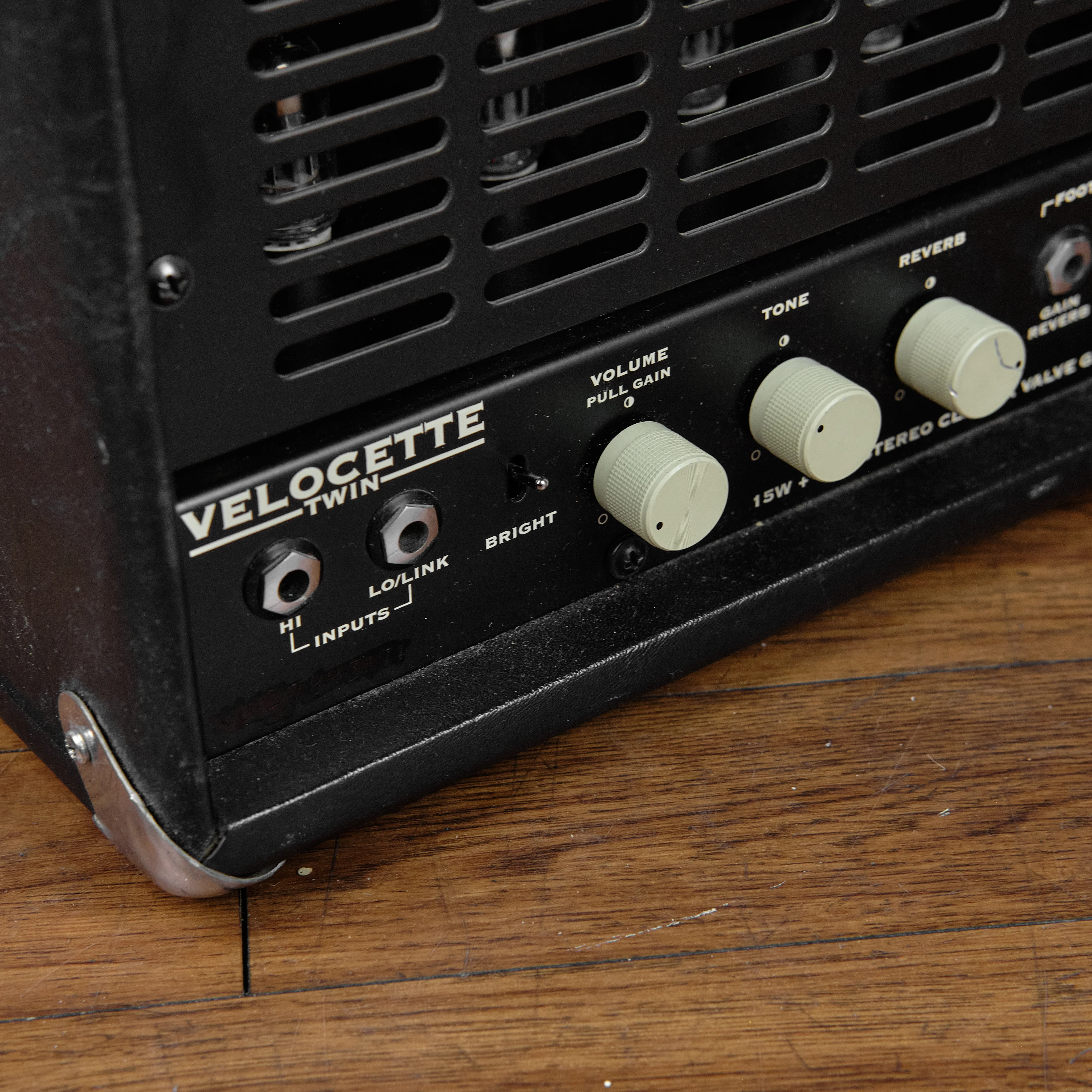 1990s Trace Elliot Velocette Twin 2x10 - Image 3