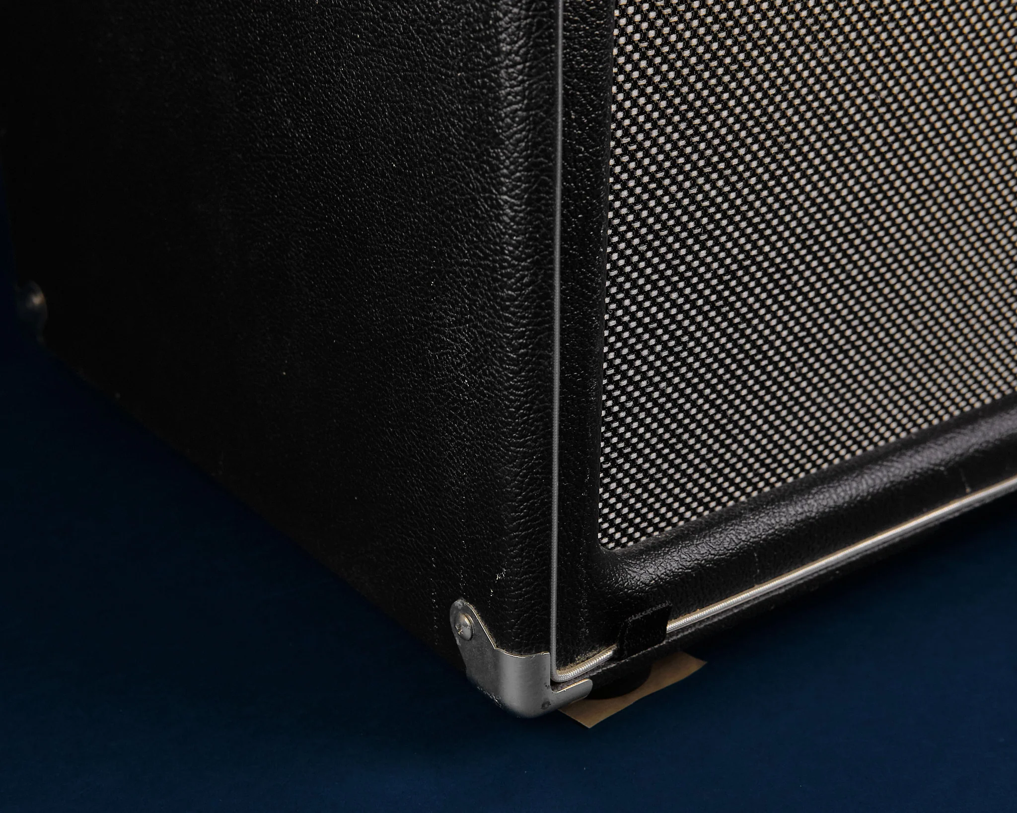 Aguilar SL410X 4 x 10" Bass Cabinet (Second-Hand) - Image 4