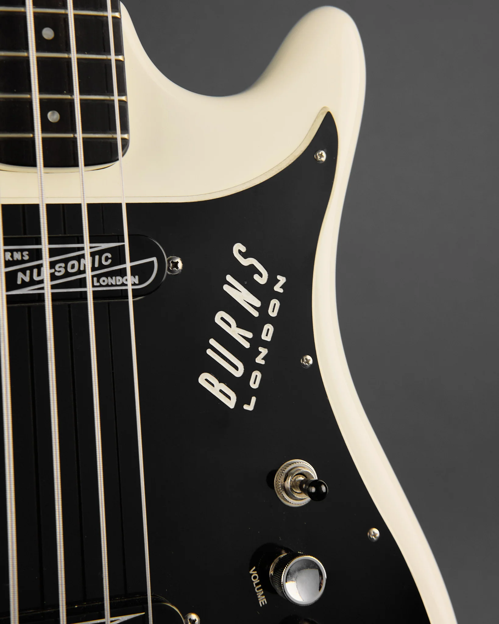Burns Nu-Sonic Bass White (Second-Hand) - Image 9