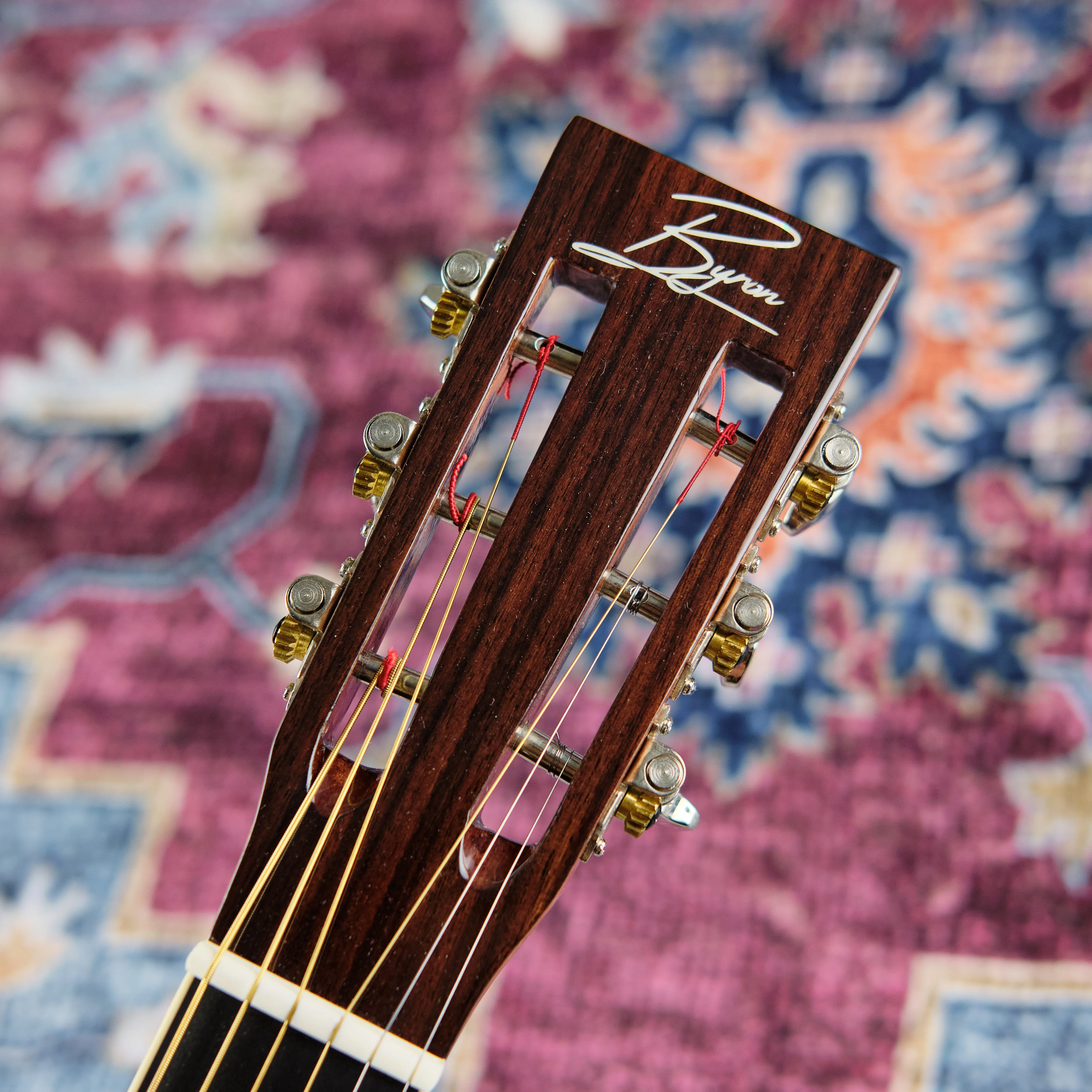 Byron Custom Shop 00-28 VS Parlour (Second-Hand) - Image 2