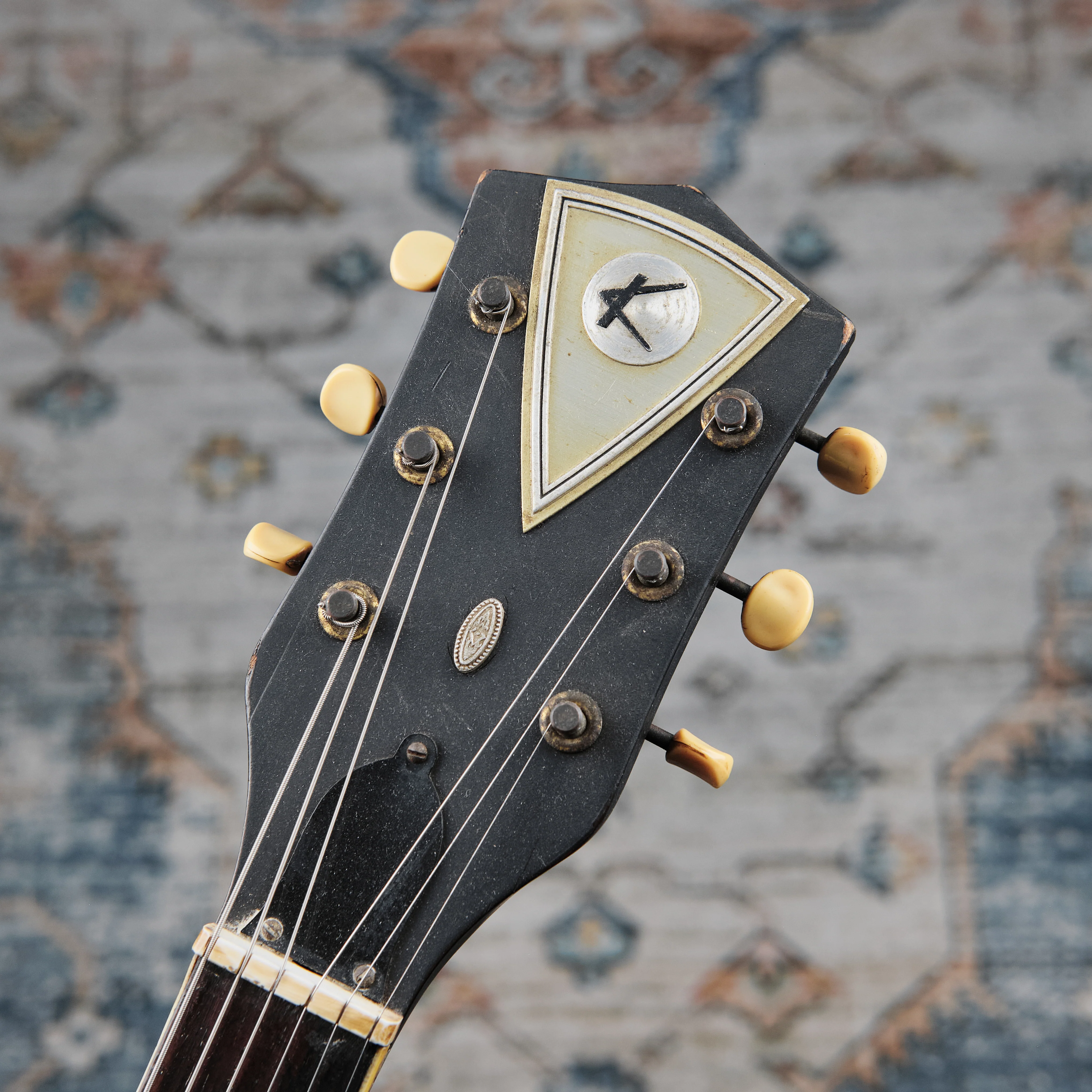 1950s Kay Archtop Sunburst - Image 2