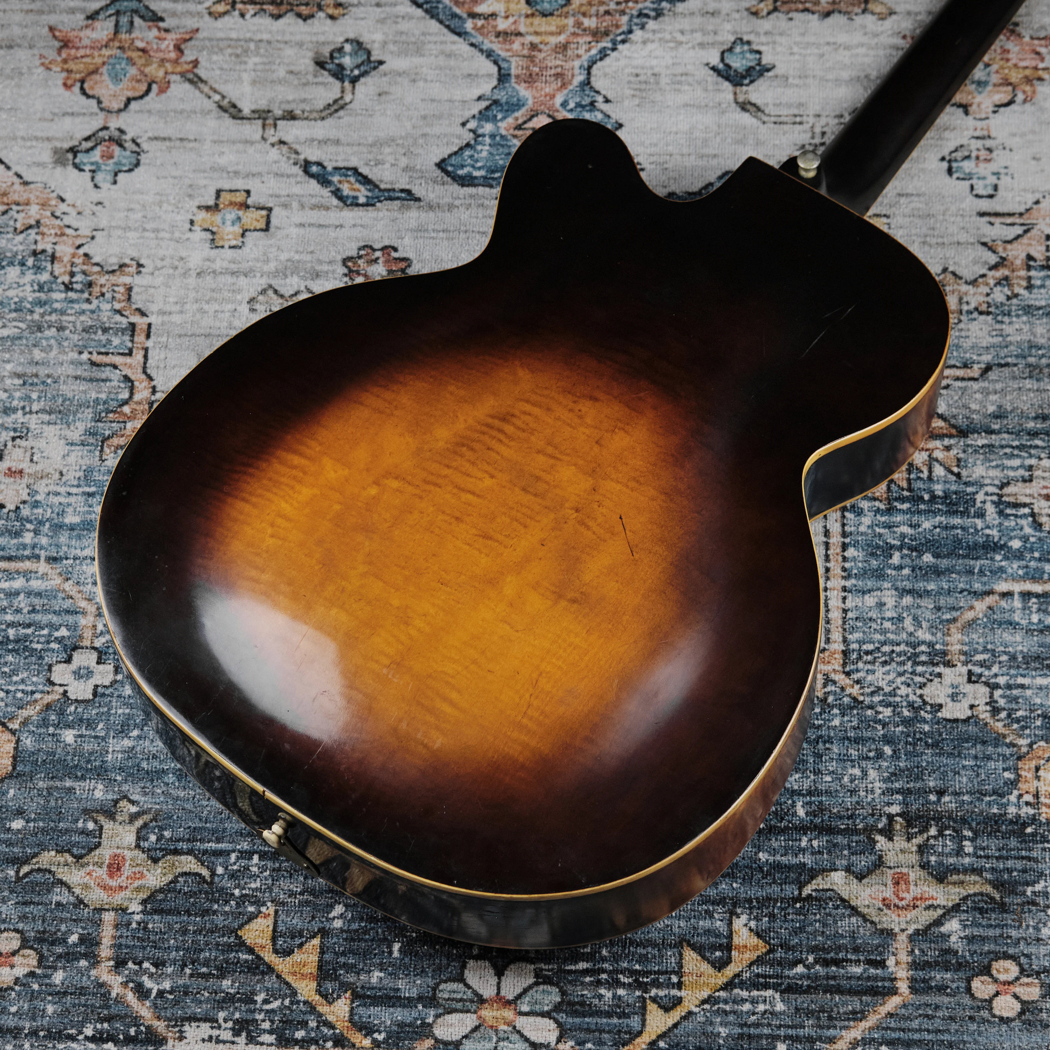 1950s Kay Archtop Sunburst - Image 3