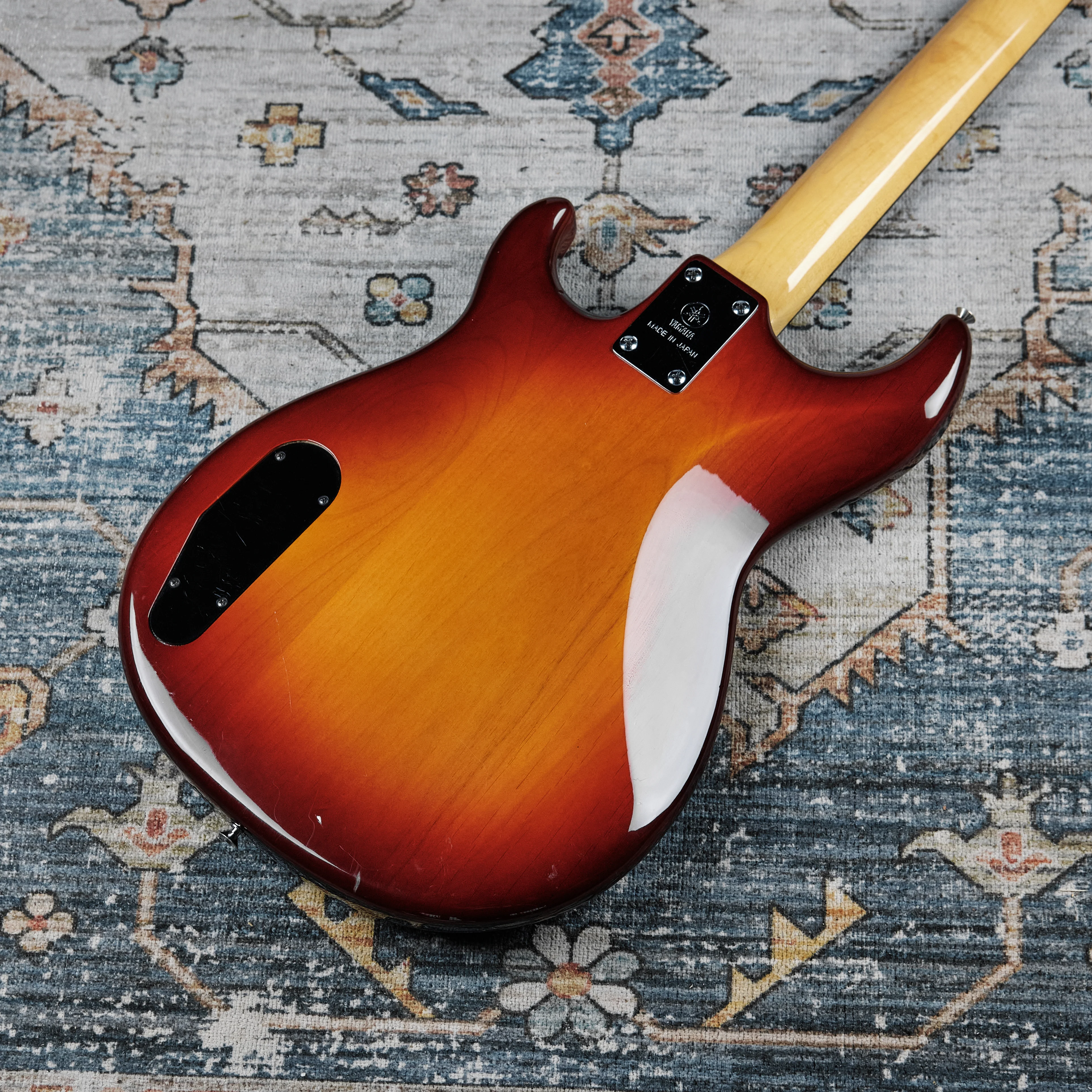1980s Yamaha BroadBass VI Sunburst - Image 3