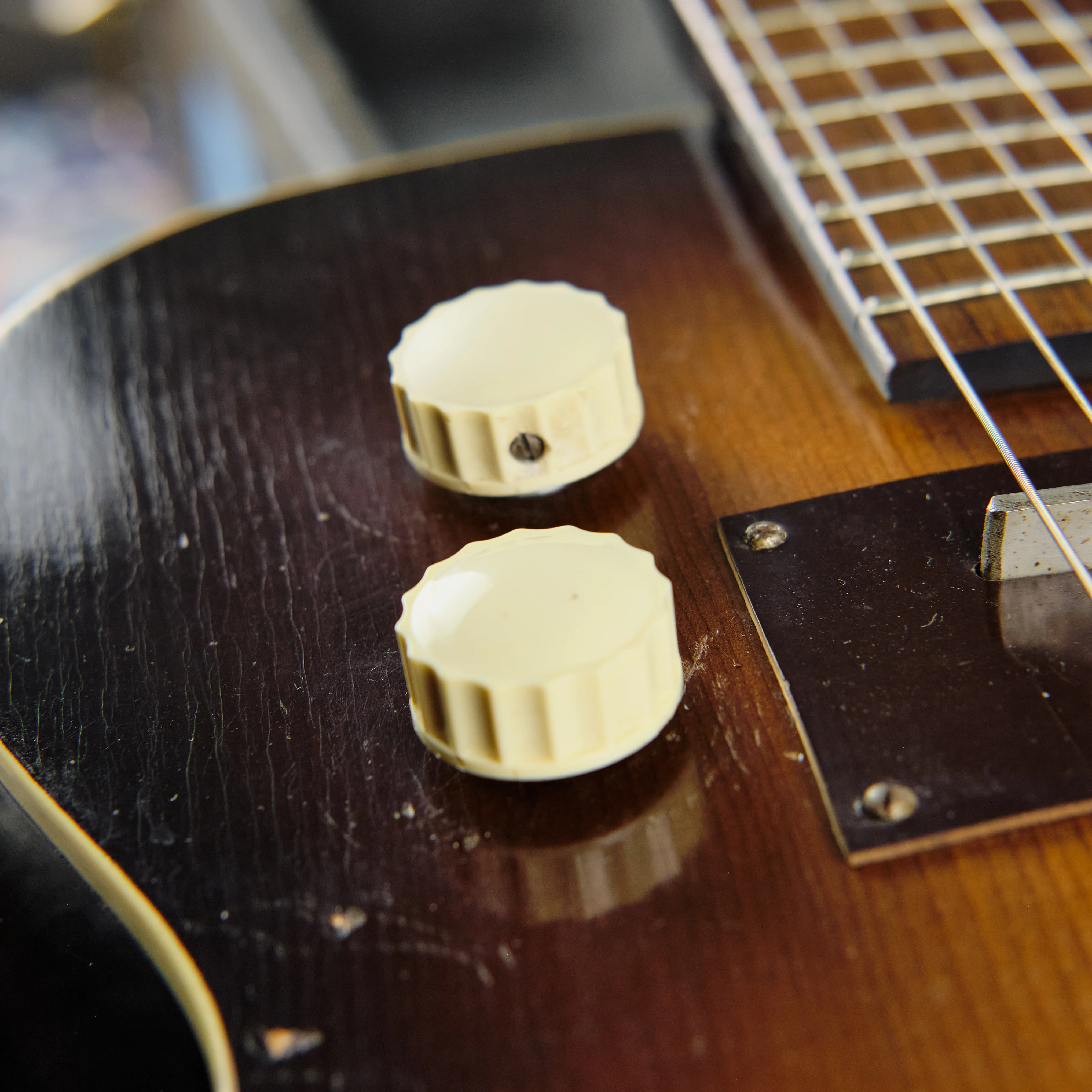 1940s Regal Recording King Archtop Electric Sunburst - Image 5