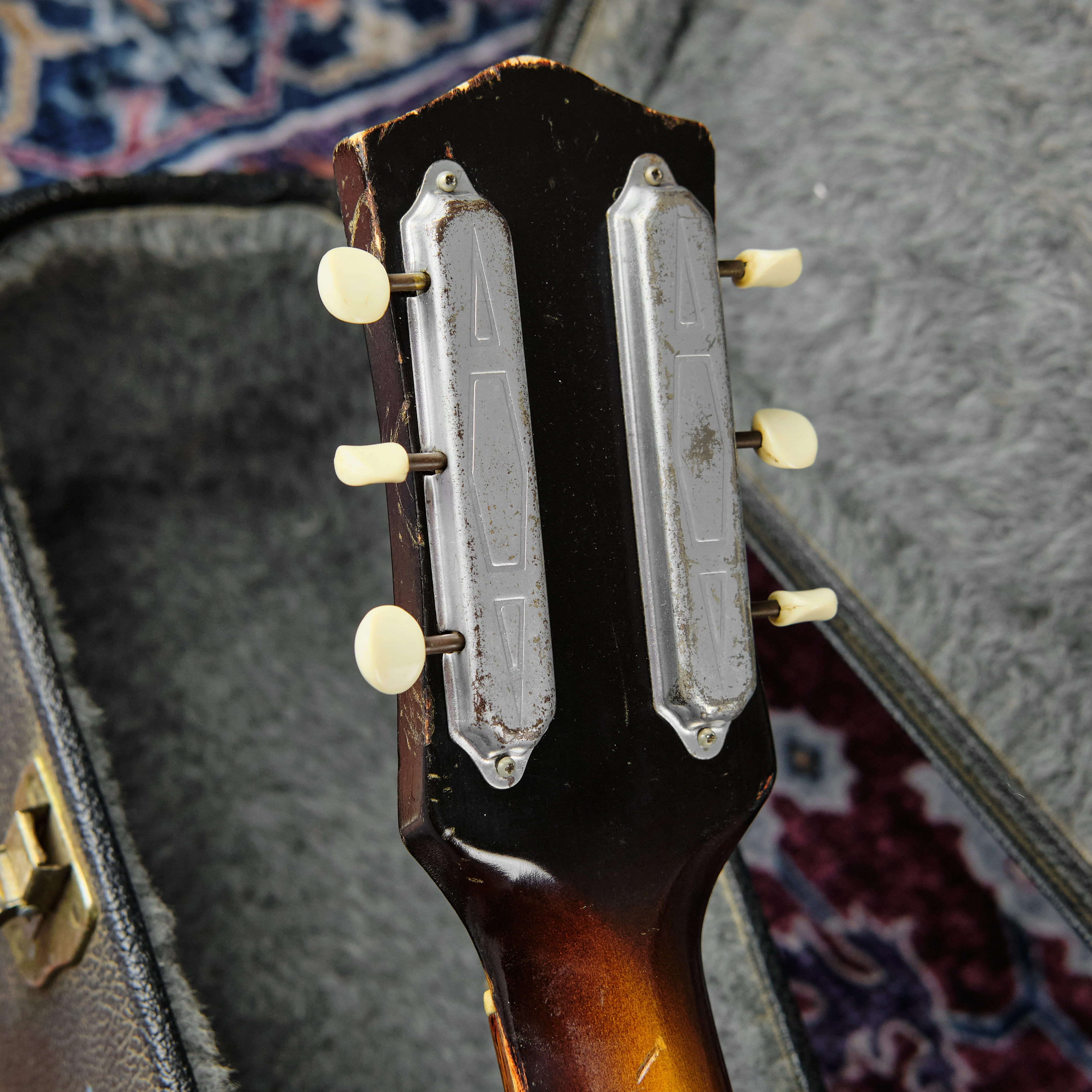 1940s Regal Recording King Archtop Electric Sunburst - Image 9