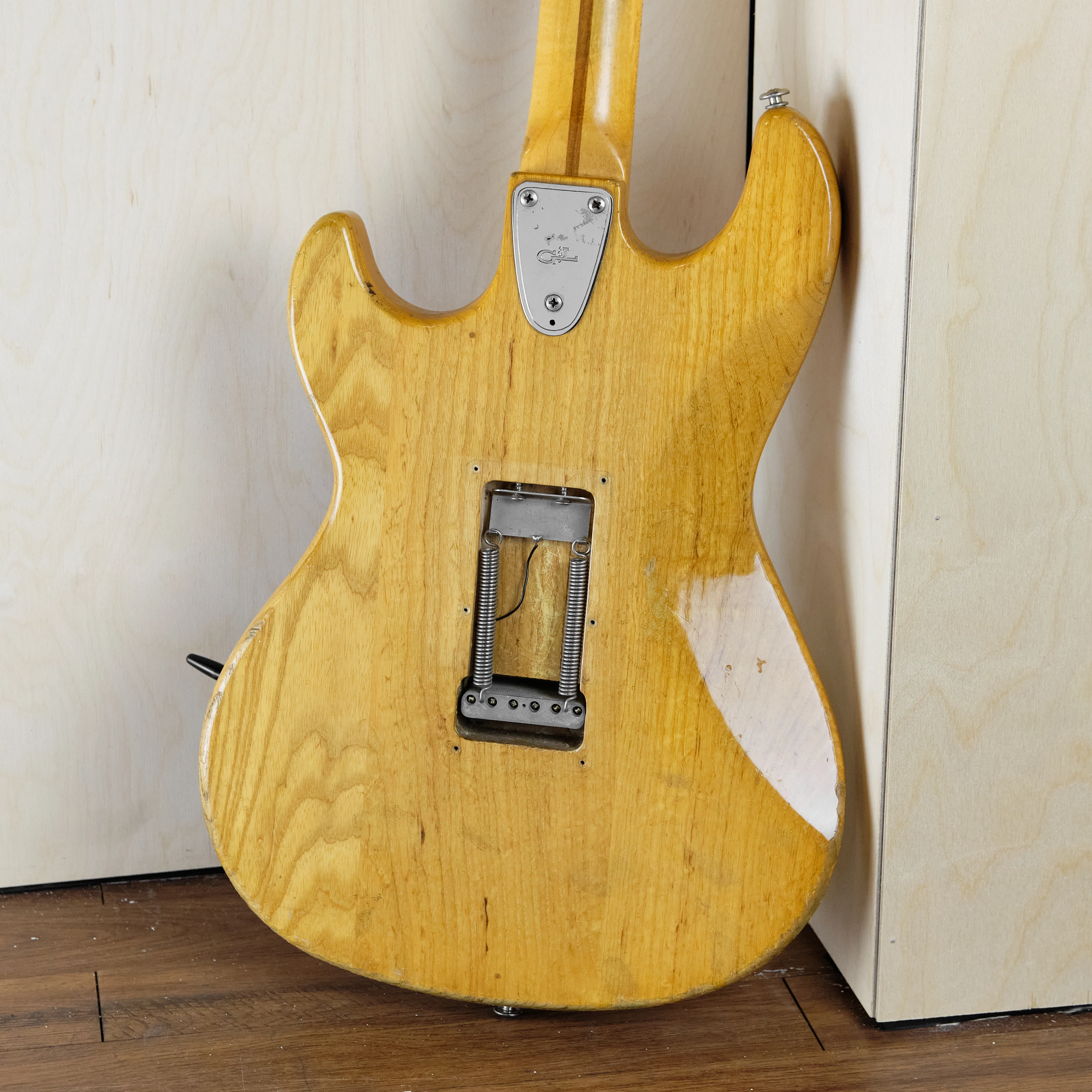 1981 G&L F-100 Series II Natural - Image 3