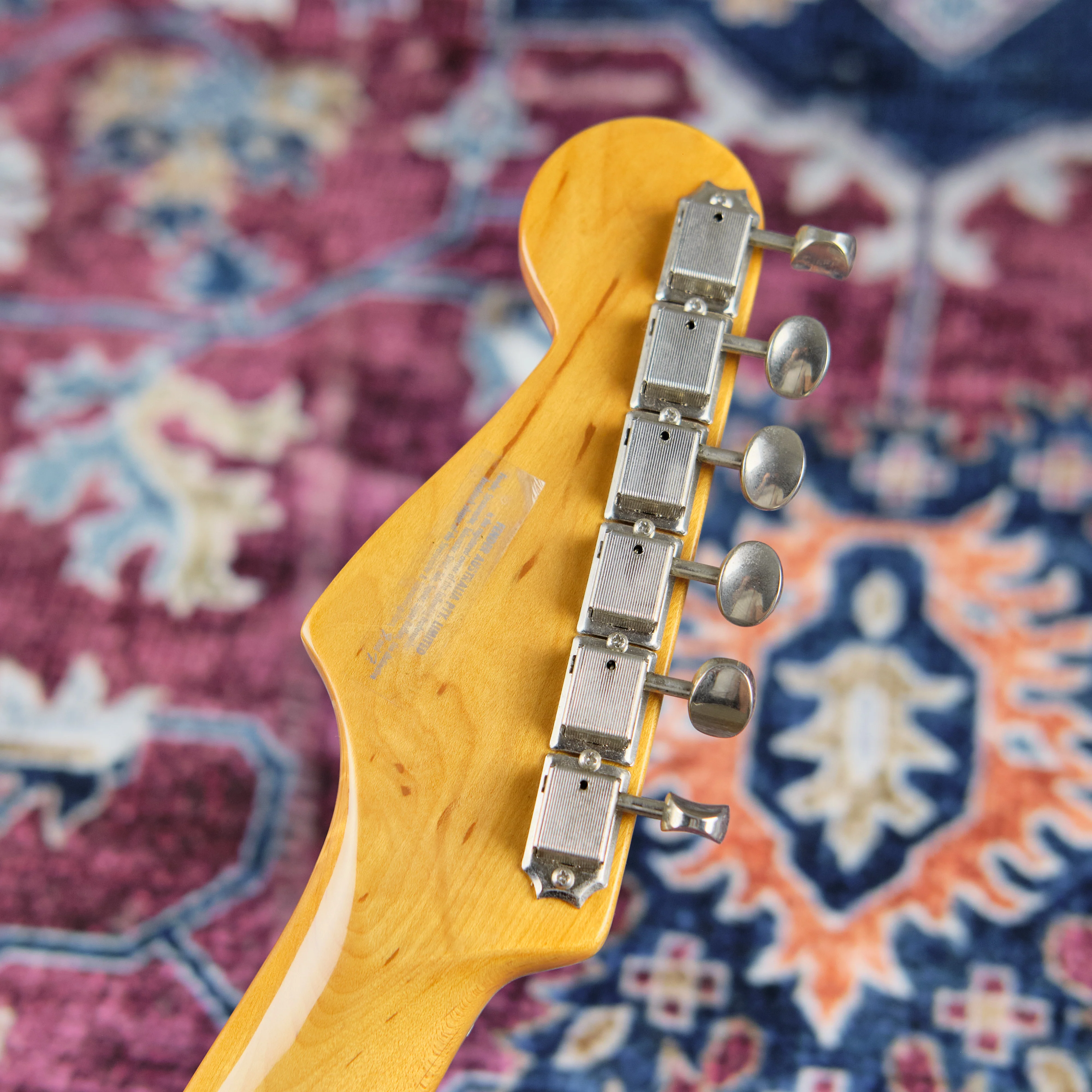 2000s Fender Classic Series '50s Stratocaster Two-Tone Sunburst - Image 5