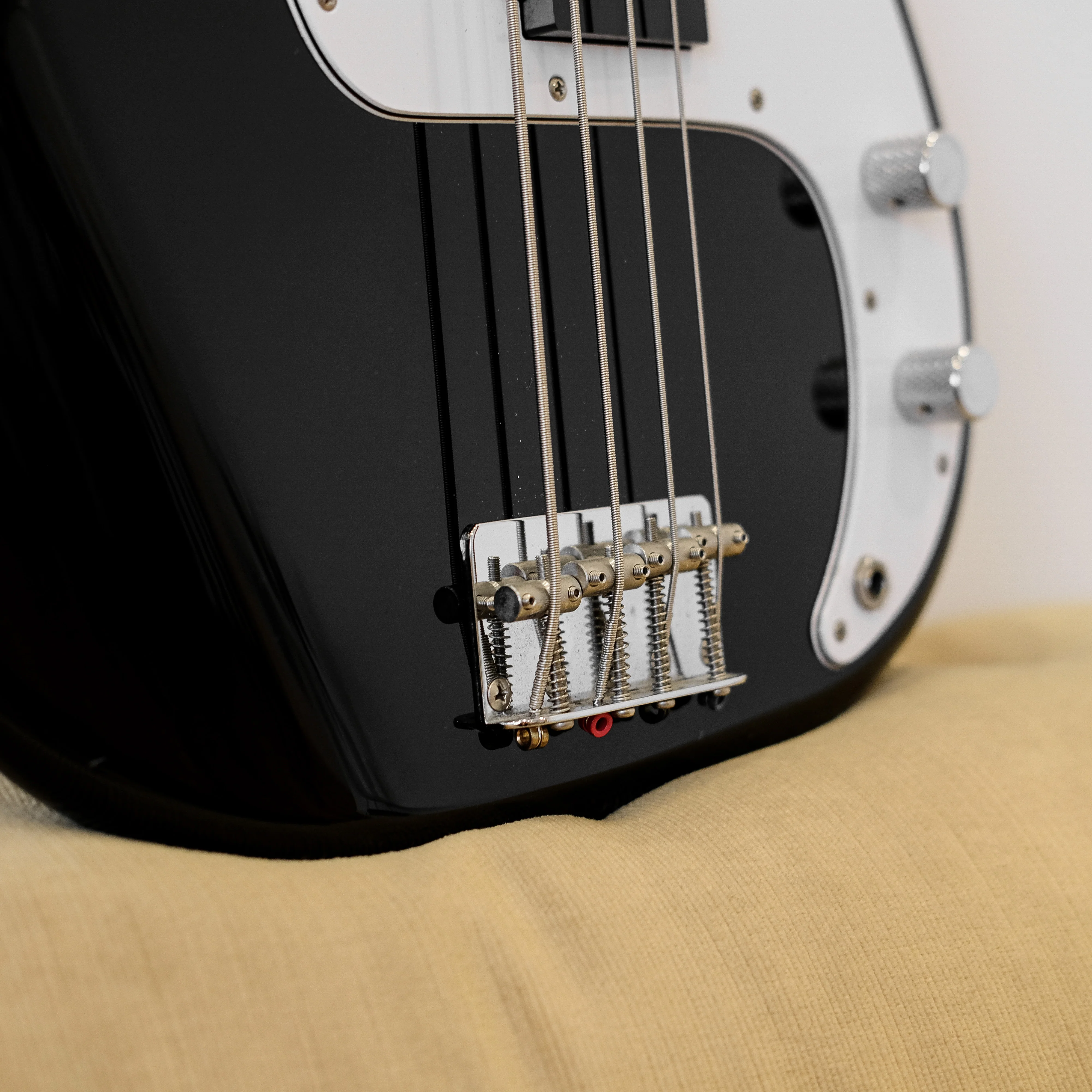 2015 Fender Precision Bass PB-62 MIJ Black - Image 4