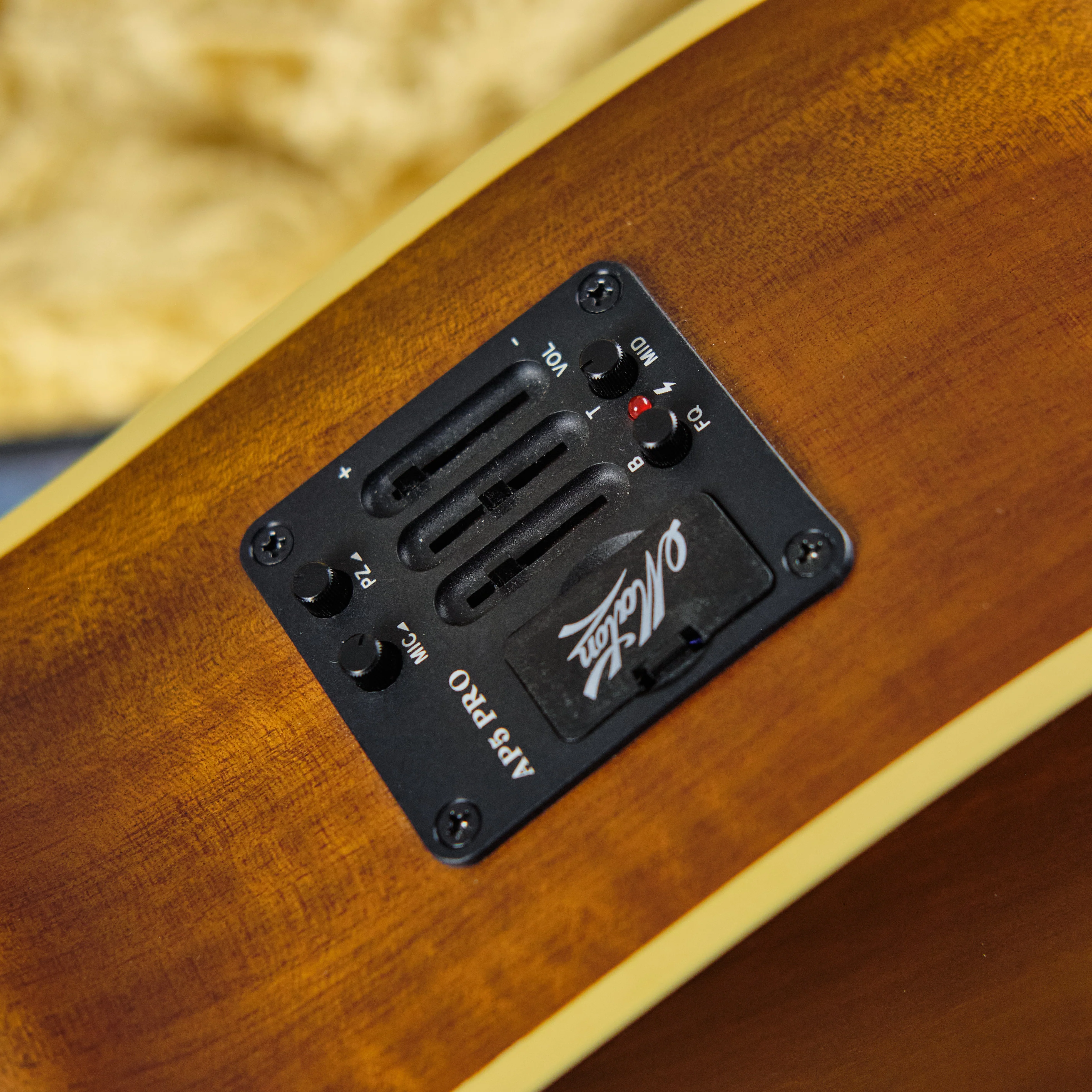 Maton EBG808TE 'Tommy Emmanuel' Spruce (Second-Hand) - Image 10