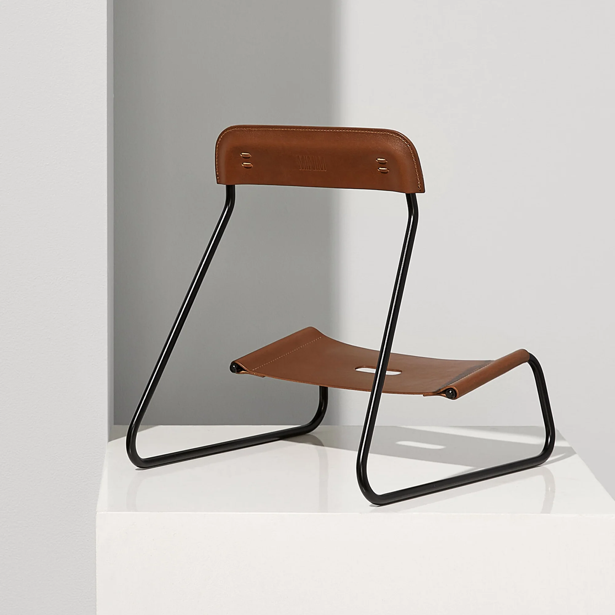 MINIM Sling Stand Tan - Image 2