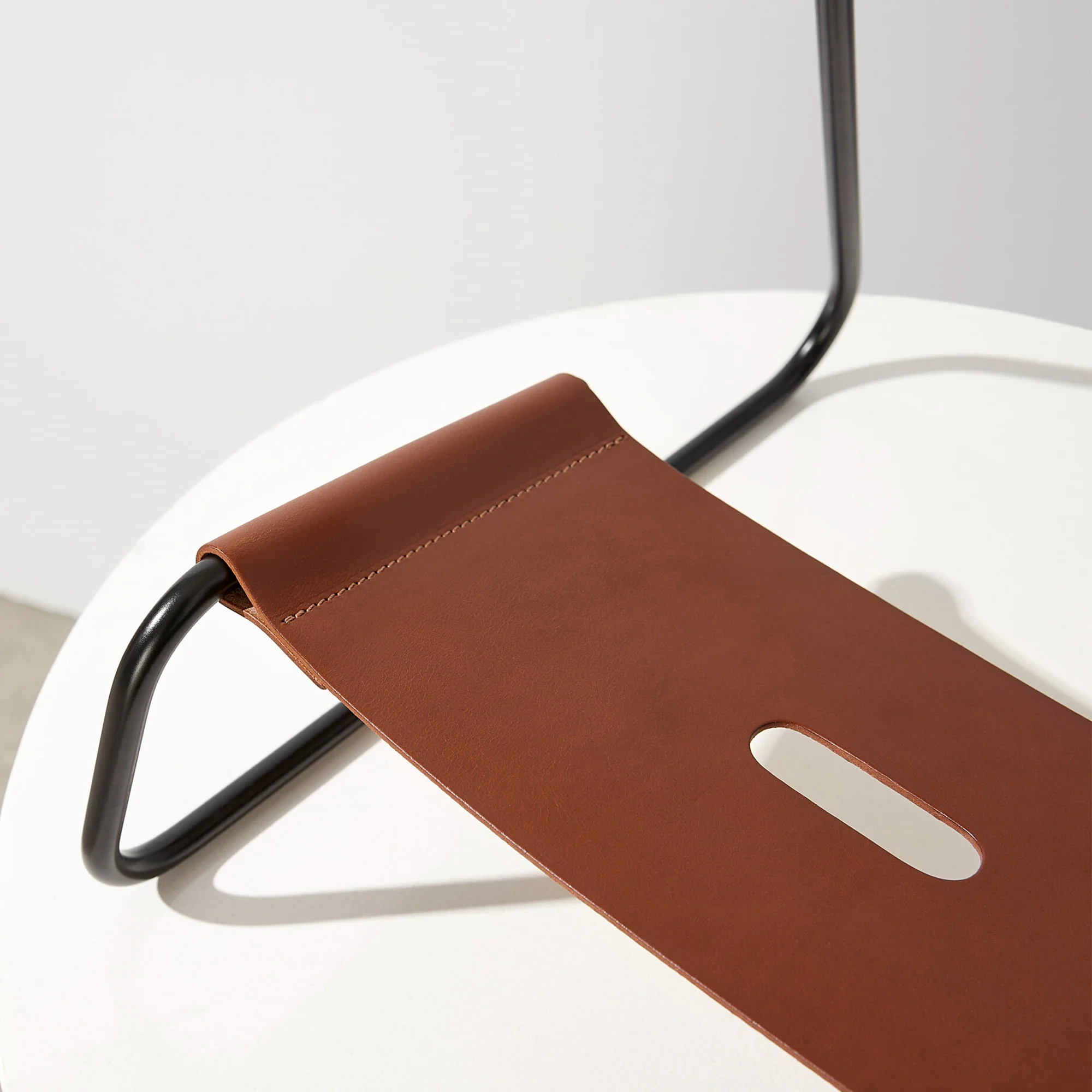 MINIM Sling Stand Tan - Image 3