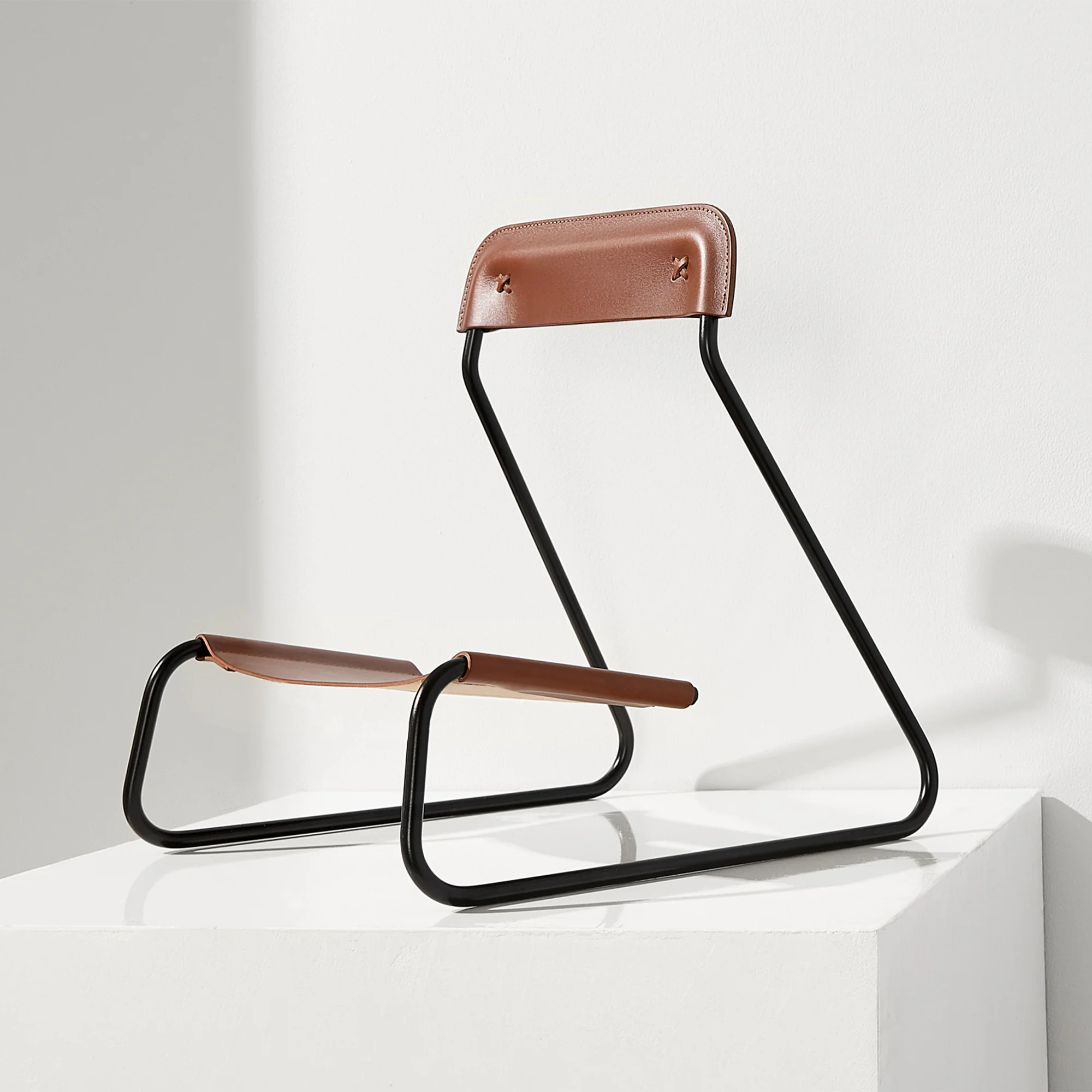 MINIM Sling Stand Tan - Image 4