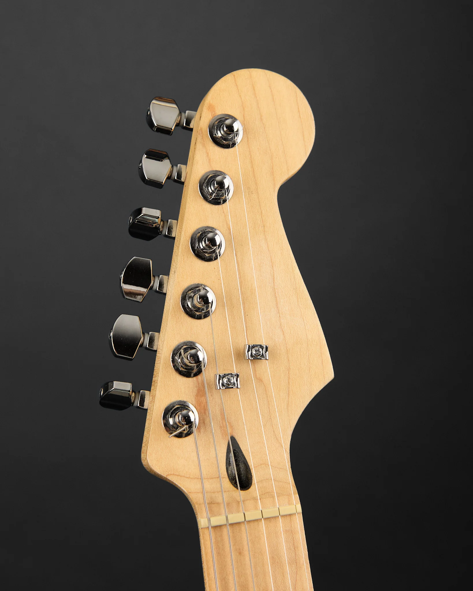 Squier Deluxe Stratocaster Daphne Blue (Second-Hand) - Image 2