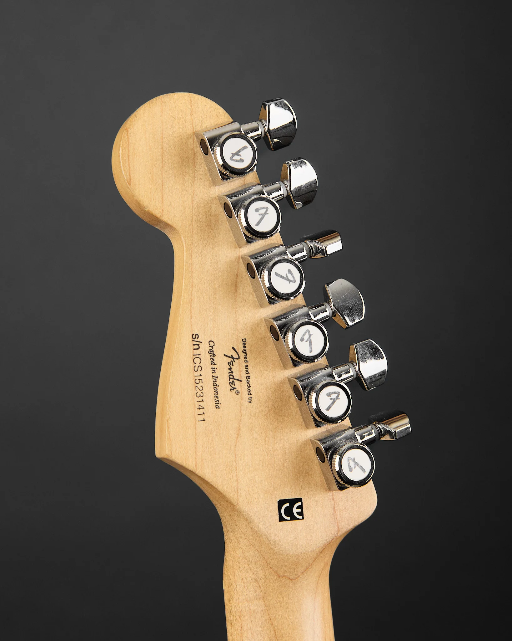 Squier Deluxe Stratocaster Daphne Blue (Second-Hand) - Image 6