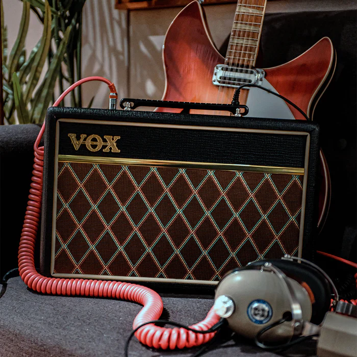 Vox Pathfinder 10 Electric Guitar Combo Amplifier - Image 4